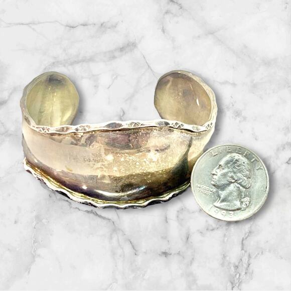 Mexico Sterling silver rolled edge wave design statement cuff - Picture 5 of 6